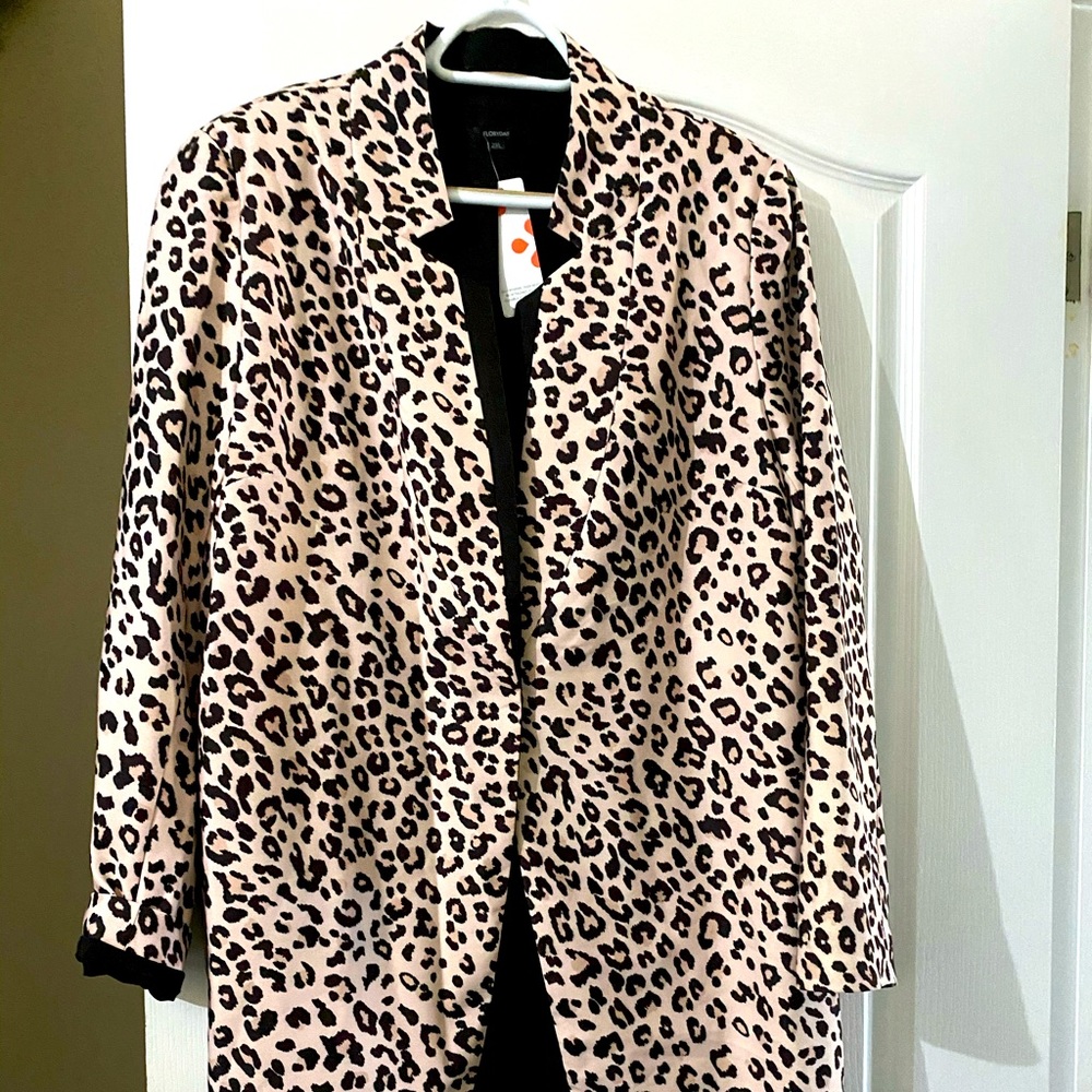 Plus Size Leopard Blazer